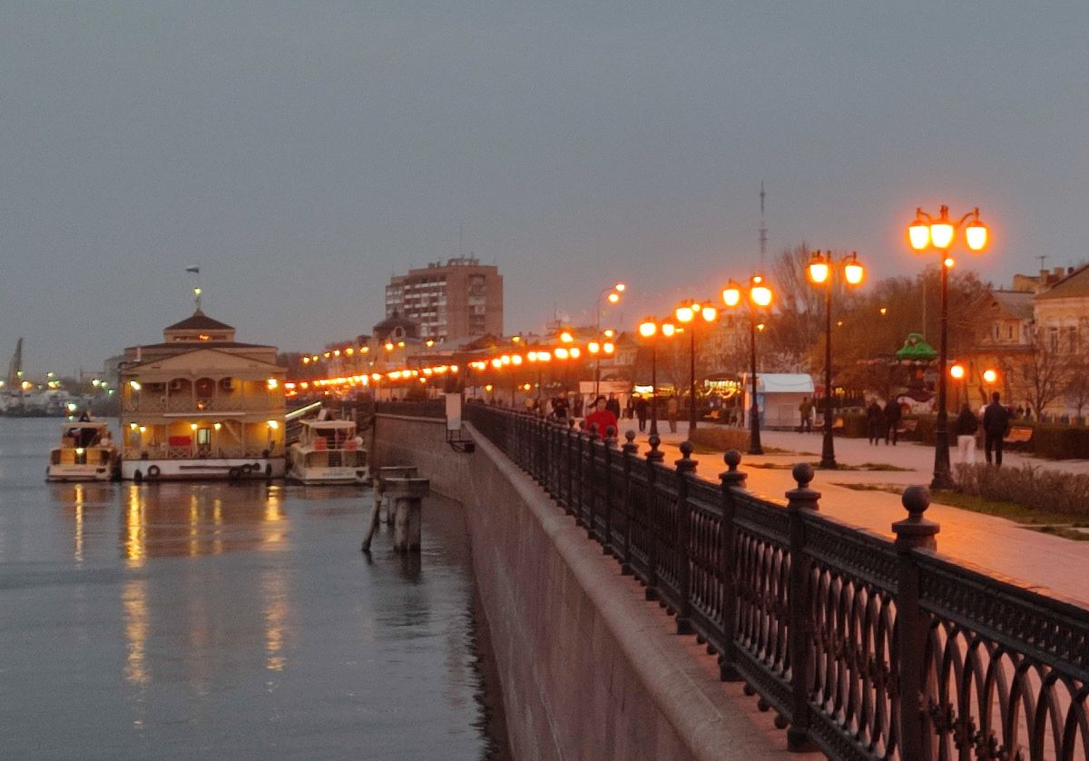 #Уличная рыбалка в Астрахани